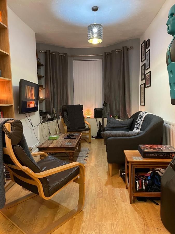 Home Away From Home 家外之家 D Belfast Exterior photo